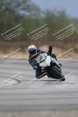 media/Sep-21-2025-Race Pace (Sun) [[98bf33ef95]]/Non Verified/4-Turn 3 (910am)/